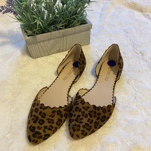 Restricted flats size 8,5